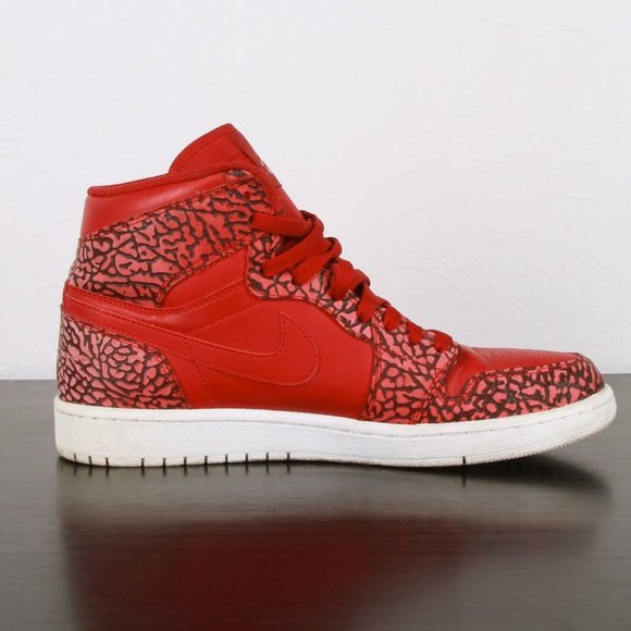 Authenticity Guaranteed NIKE Jordan 1 Retro Red Elephant Print Sneakers - Picture 9 of 15